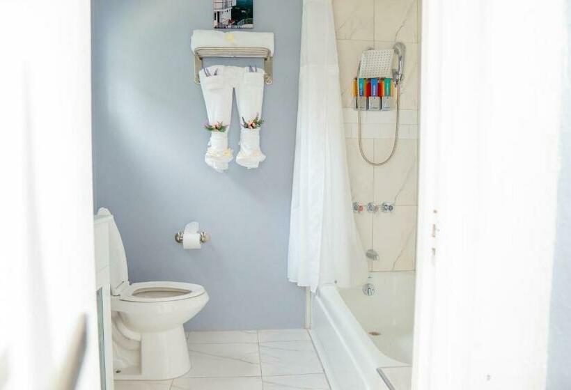 اتاق استاندارد با چشمانداز باغ, Lavender Moon Villas