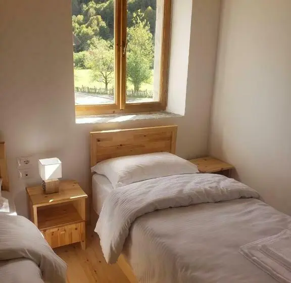Standard-huone, Vermoshi Tdc