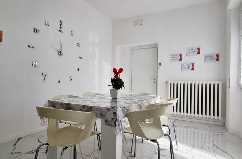 اتاق استاندارد, Guest Holiday Piave 4