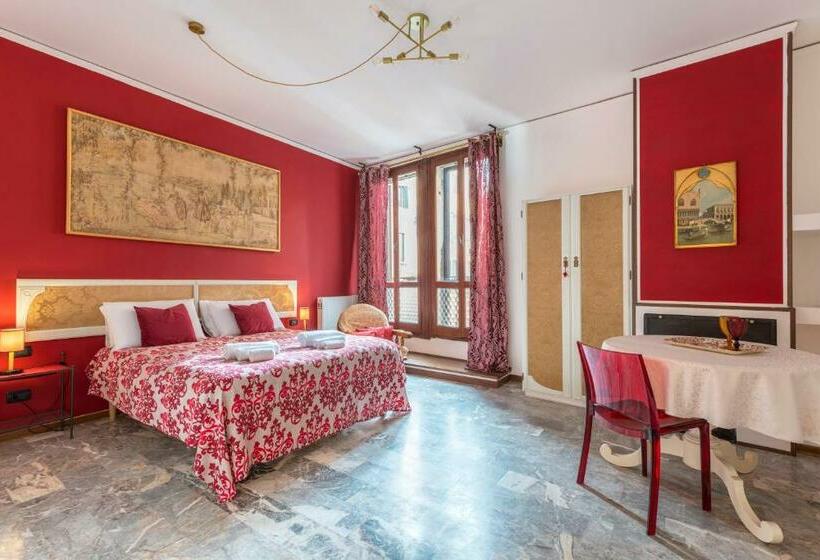 اتاق استاندارد با بالکن, Tre Sestieri Terrace   Canal View 2024