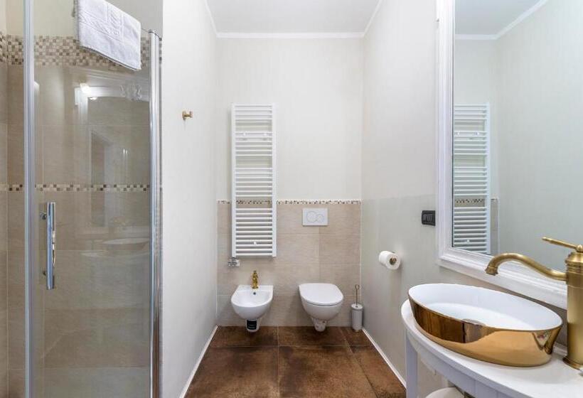 اتاق استاندارد با بالکن, Tre Sestieri Terrace   Canal View 2024