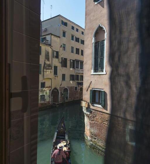 اتاق استاندارد, Tre Sestieri Terrace   Canal View 2024