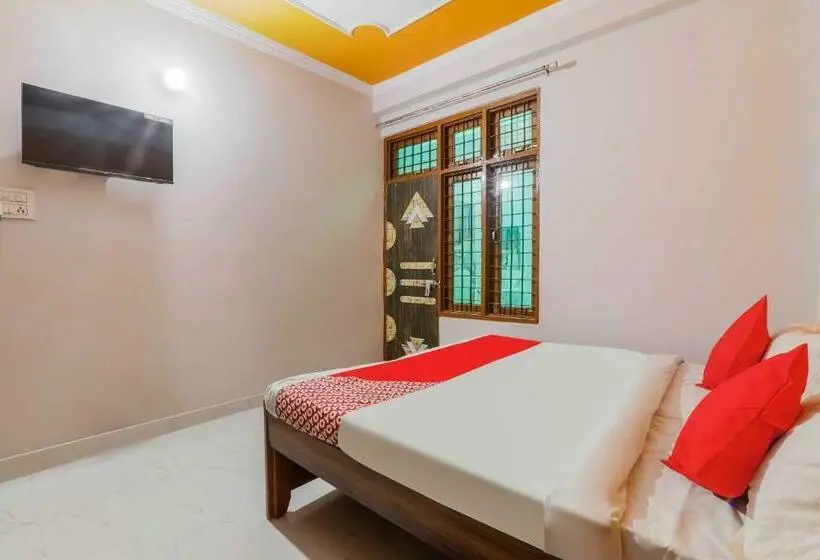 Deluxe Kolmen Hengen Huone, Oyo Flagship Easy Homes