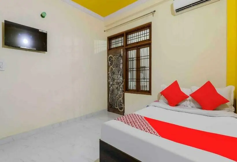 Deluxe Kolmen Hengen Huone, Oyo Flagship Easy Homes