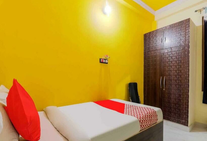 デラックストリプルルーム, Oyo Flagship Easy Homes