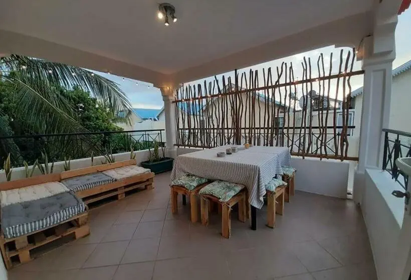 اتاق لوکس, Eden Villa