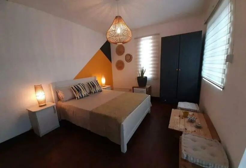 اتاق لوکس, Eden Villa