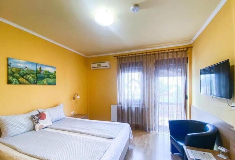 디럭스 룸, Pensiunea Tirol Baile Felix