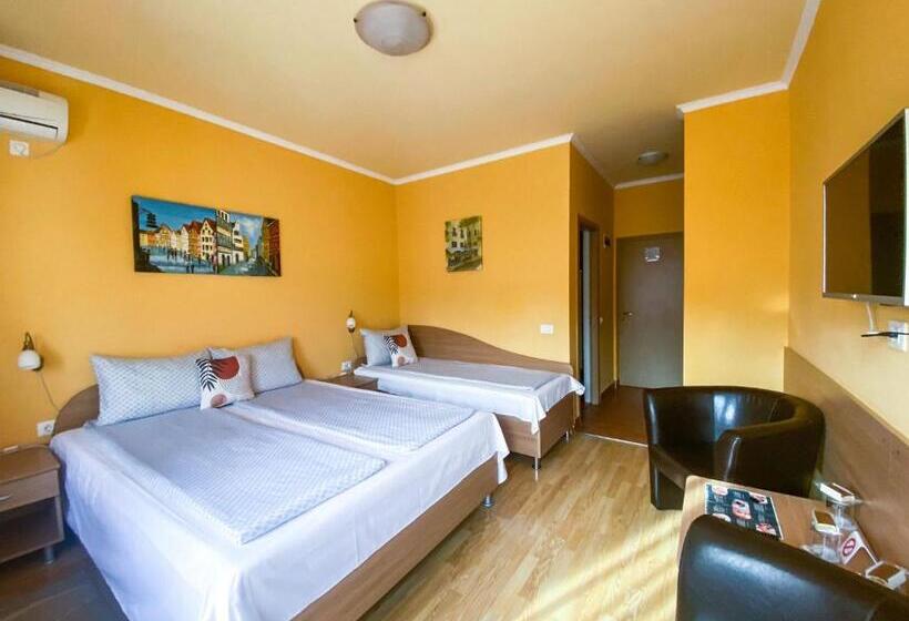 디럭스 트리플 룸, Pensiunea Tirol Baile Felix