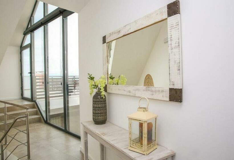 Люкс с Балконом, Pata Da Gaivota Boutique House