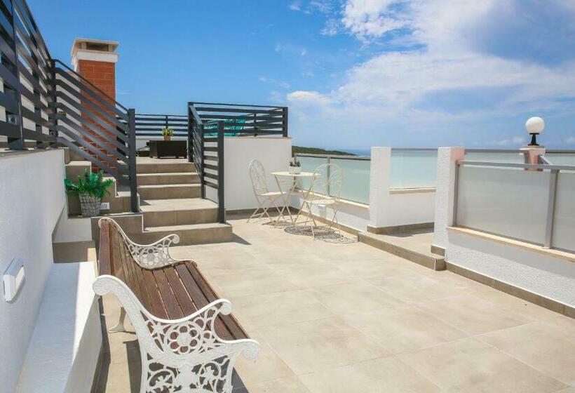 Люкс с Балконом, Pata Da Gaivota Boutique House