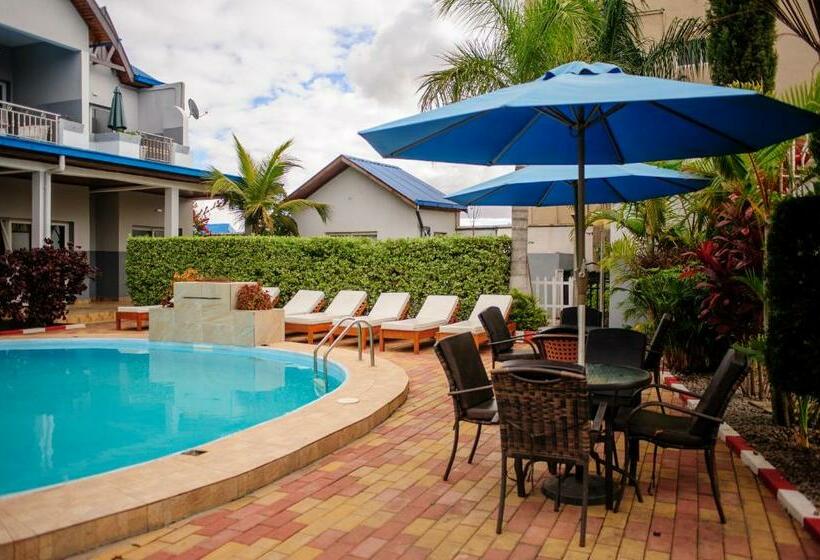 سوییت خانوادگی, Hôtel Sky Blue Mada