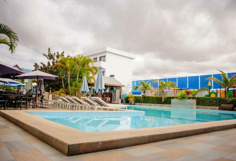 سوییت خانوادگی, Hôtel Sky Blue Mada