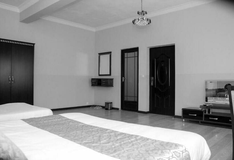 سوییت خانوادگی, Hôtel Sky Blue Mada