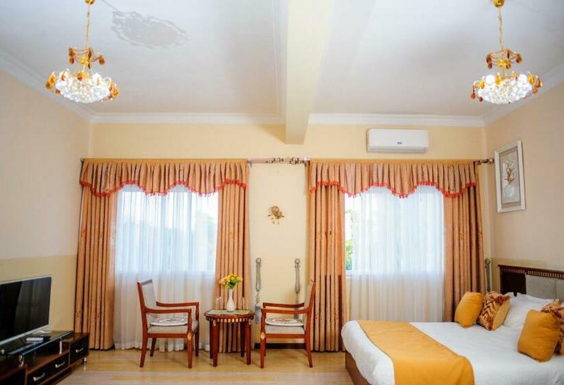 سوییت خانوادگی, Hôtel Sky Blue Mada