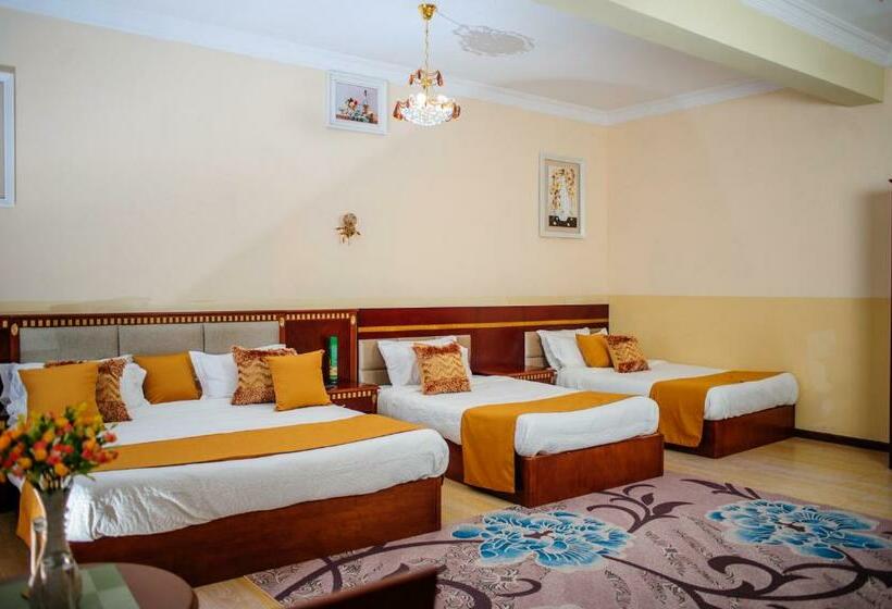 سوییت خانوادگی, Hôtel Sky Blue Mada