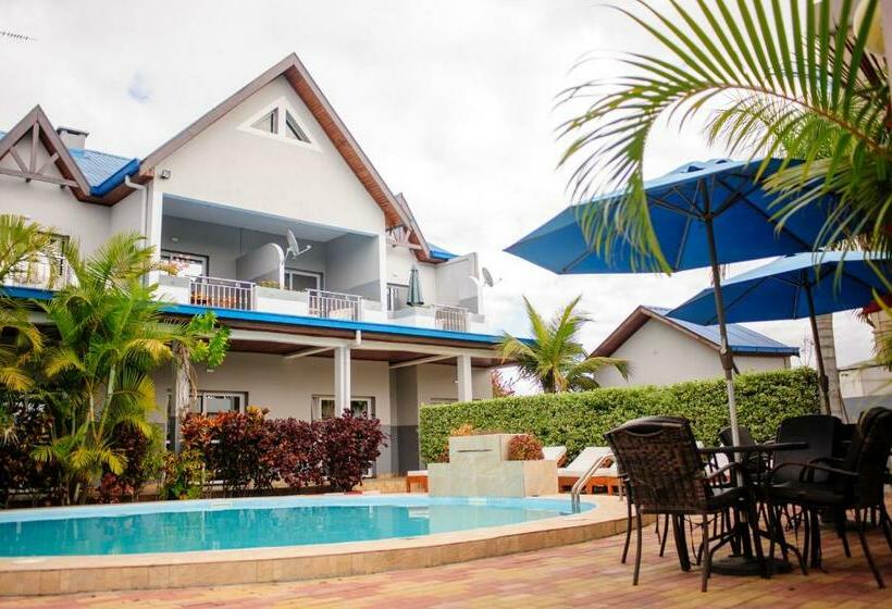 سوییت با چشمانداز باغ, Hôtel Sky Blue Mada