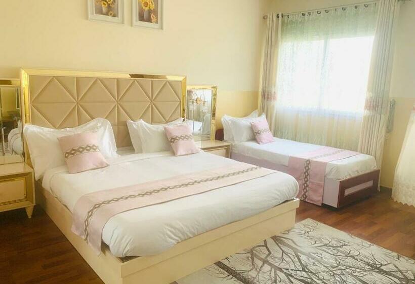 سوییت با چشم‌انداز باغ, Hôtel Sky Blue Mada
