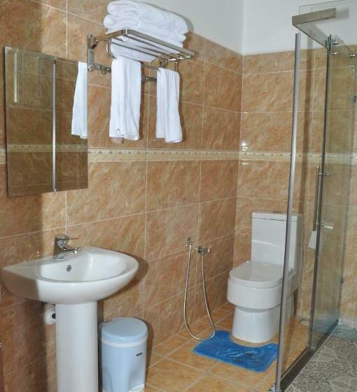 اتاق خانوادگی, Hôtel Sky Blue Mada