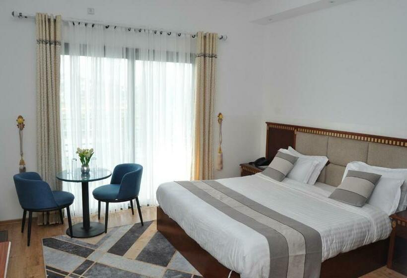 اتاق لوکس, Hôtel Sky Blue Mada