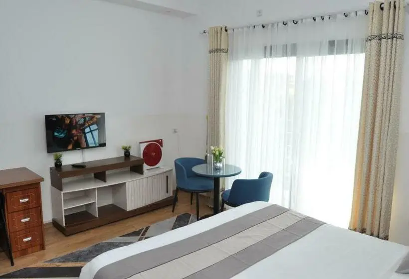 اتاق لوکس, Hôtel Sky Blue Mada