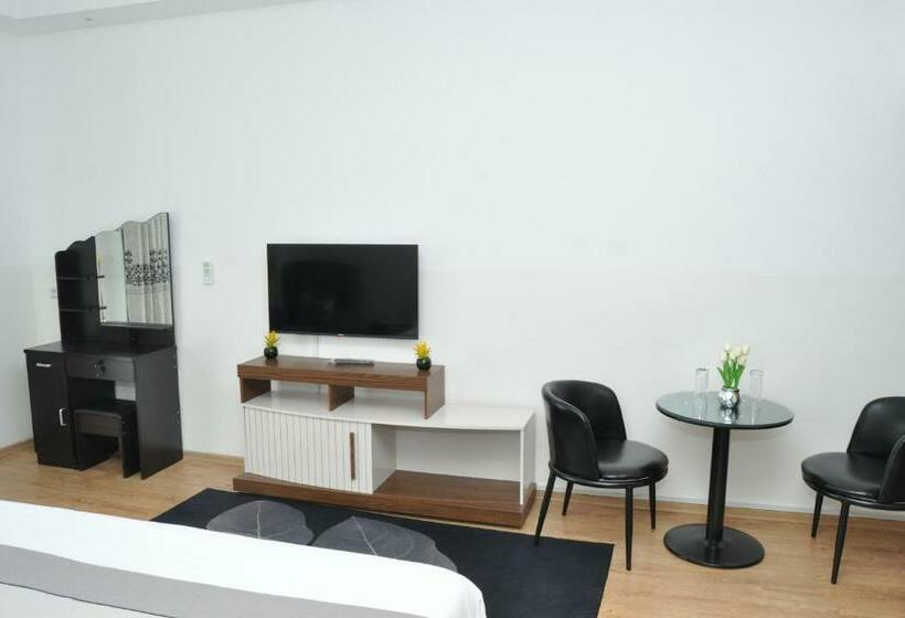 سوییت با چشمانداز استخر, Hôtel Sky Blue Mada