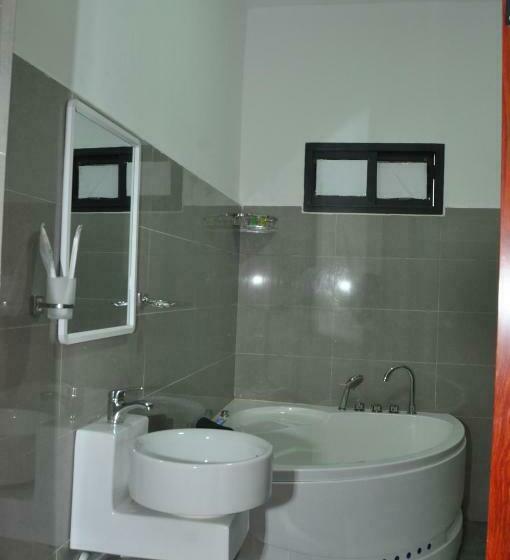 سوییت لوکس, Hôtel Sky Blue Mada