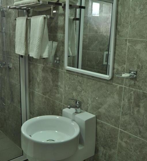 اتاق لوکس, Hôtel Sky Blue Mada