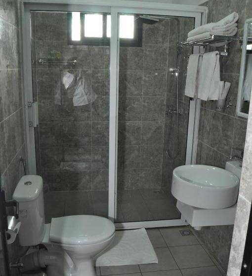 اتاق لوکس, Hôtel Sky Blue Mada