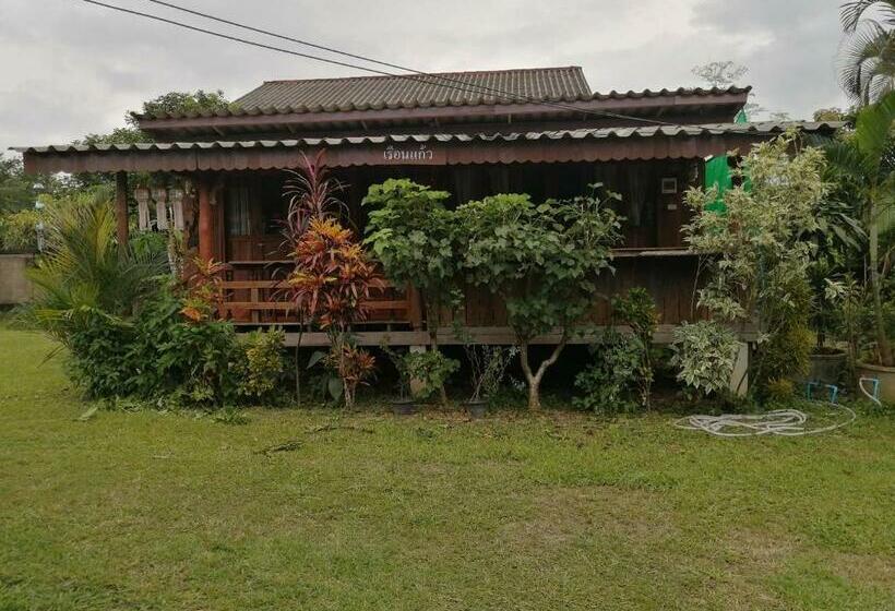 １ベッドルームハウス, Baanpak Chomdoi