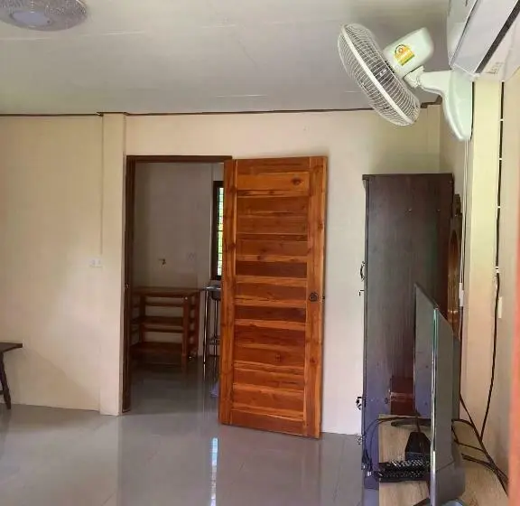 Villa 1 Makuuhuone, Baanpak Chomdoi