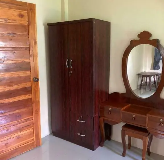 Villa 1 Makuuhuone, Baanpak Chomdoi