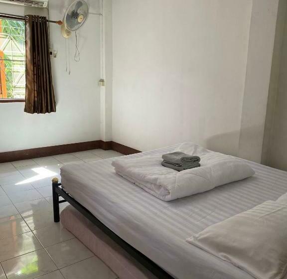 ２ベッドルームハウス, Baanpak Chomdoi