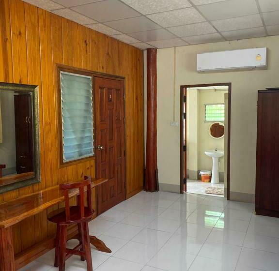 ３ベッドルームハウス, Baanpak Chomdoi