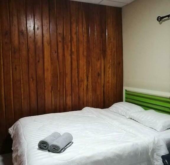 ３ベッドルームハウス, Baanpak Chomdoi