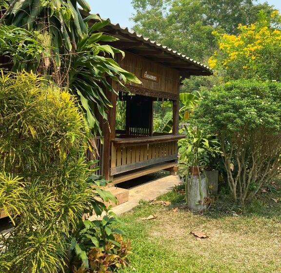 スタンダードルーム, Baanpak Chomdoi