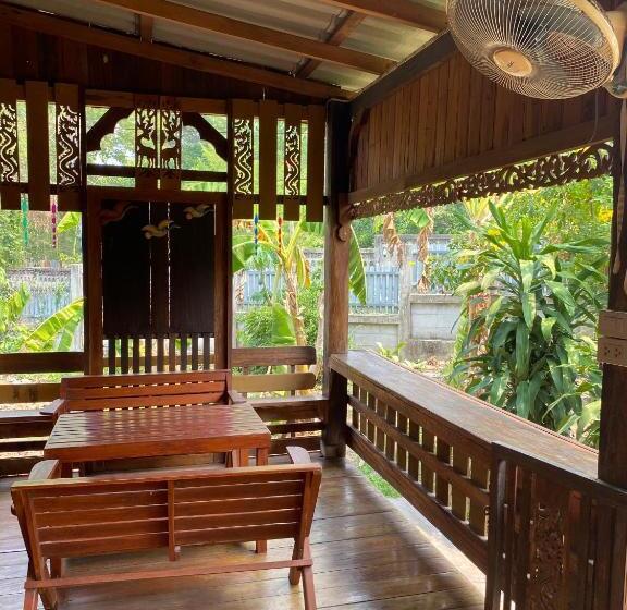 חדר סטנדרט, Baanpak Chomdoi