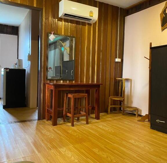 スタンダードルーム, Baanpak Chomdoi