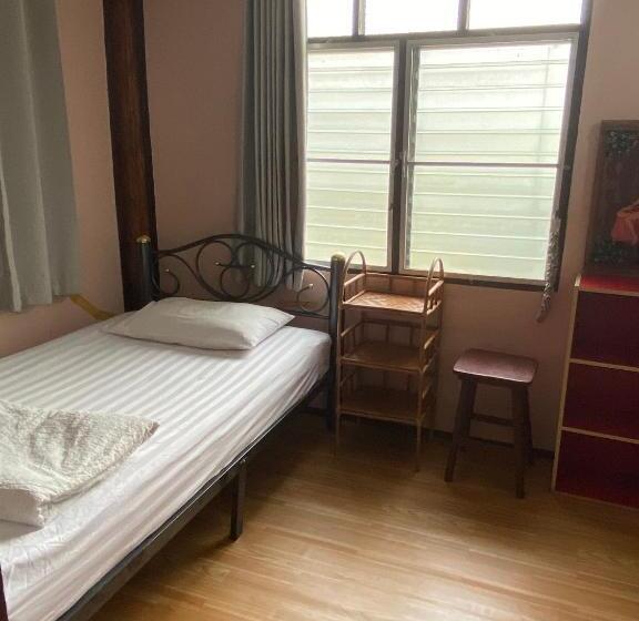 חדר סטנדרט, Baanpak Chomdoi