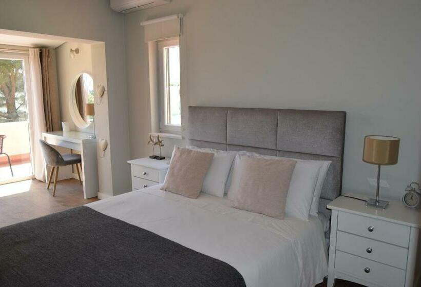 اتاق استاندارد, Family House