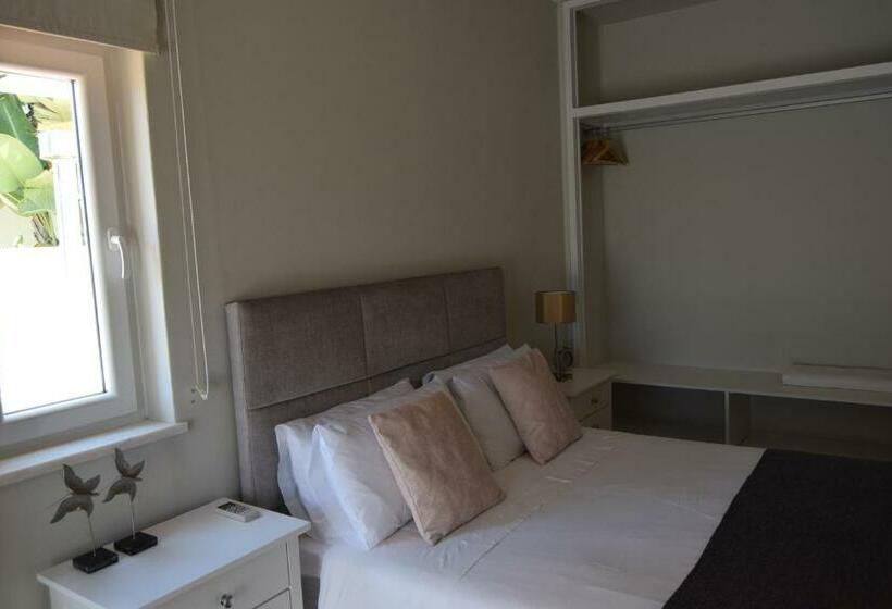 غرفة قياسية, Family House