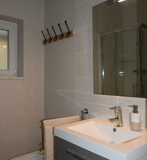 اتاق استاندارد, Family House