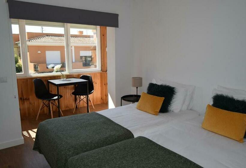 اتاق استاندارد, Family House