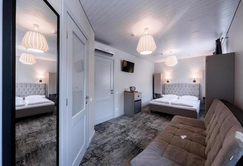 اتاق سوپریور, Olando Kepure