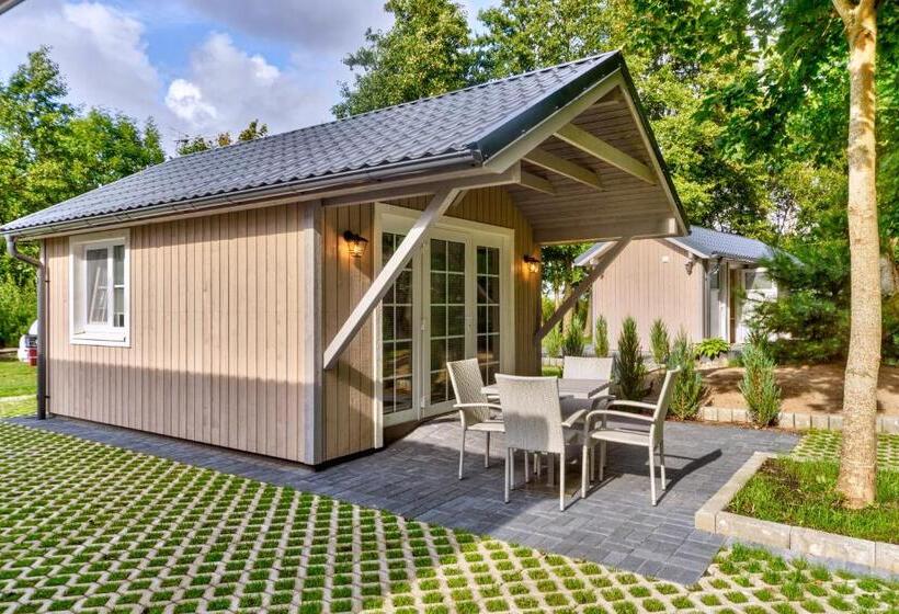 بنگله خانوادگی, Olando Kepure