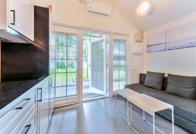 بنگله خانوادگی, Olando Kepure