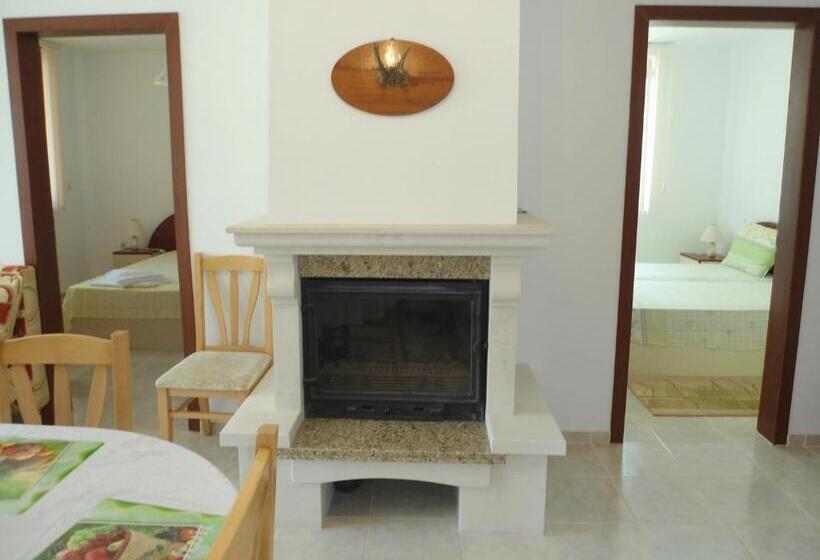 آپارتمان 2 خوابه, Family Hotel Radka