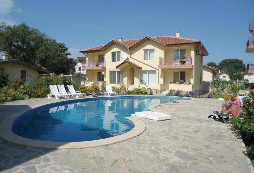 침실 2개 아파트, Family Hotel Radka