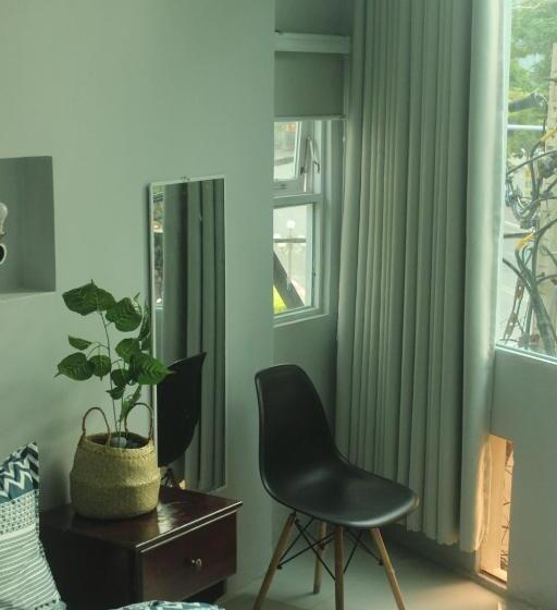 اتاق استاندارد یک نفره, Homestay Hoàng Cầm 1pn