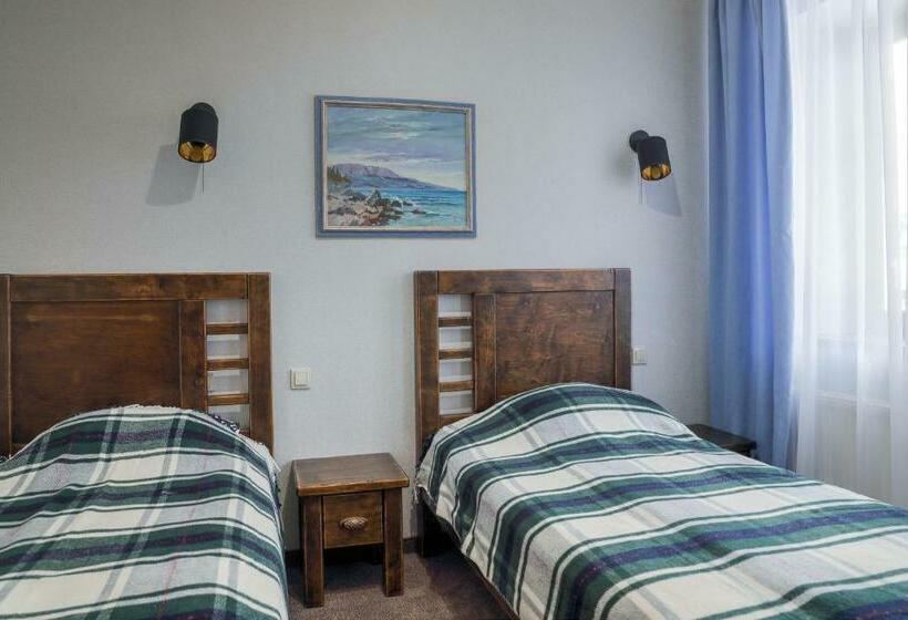 اتاق استاندارد, Iris